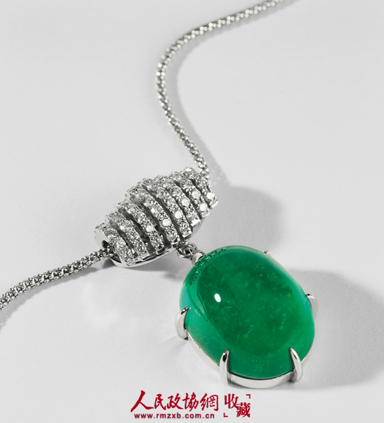 由著名设计师菅沼知行设计、41.9克拉哥伦比亚祖母绿吊坠项链。_副本