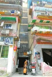 成都部分老楼具备安装电梯的空间 成都部分老楼具备安装电梯的空间