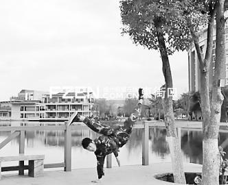 福州高校现酷炫军训宣传片2 福州高校现酷炫军训宣传片2