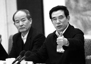 王安顺参加西城代表团审议 解答非首都核心功能疏解 王安顺参加西城代表团审议 解答非首都核心功能疏解