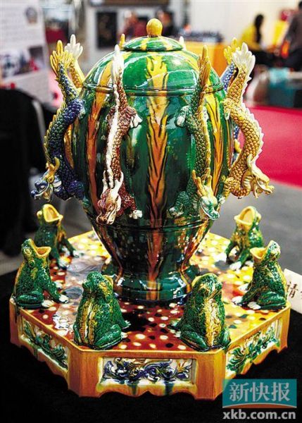 唐三彩 地动仪 CFP供图 唐三彩 地动仪 CFP供图