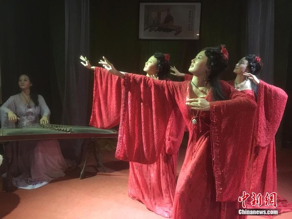 长沙一蜡像馆逼真还原古代青楼女子4