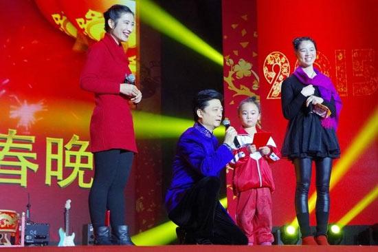 2015年打工春晚:证明我们能够发出自己的声音1 2015年打工春晚:证明我们能够发出自己的声音1