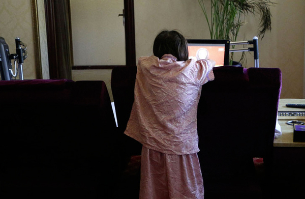 爷爷“抵押”孙女给洗浴中心3