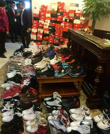 小伙为婚房典当球鞋换百万首付2 小伙为婚房典当球鞋换百万首付2