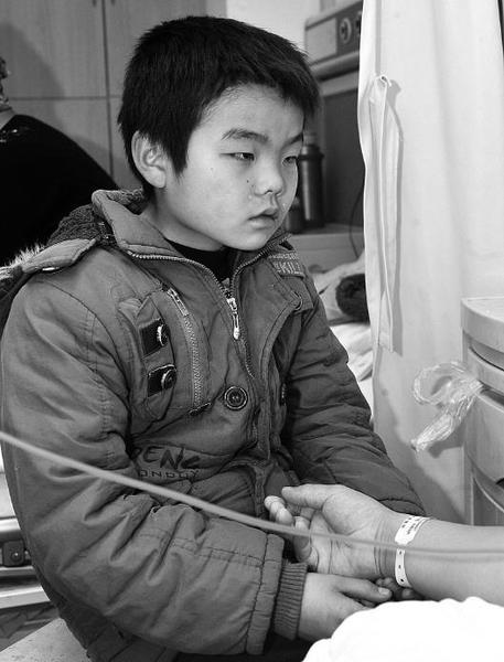 男孩拾荒三个月赚267.3元 男孩拾荒三个月赚267.3元