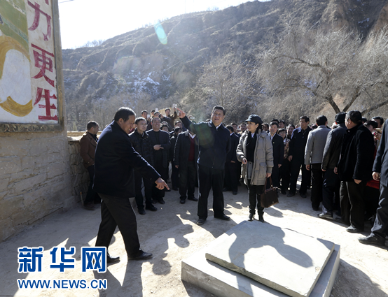 习近平回梁家河村看望父老乡亲19 习近平回梁家河村看望父老乡亲19