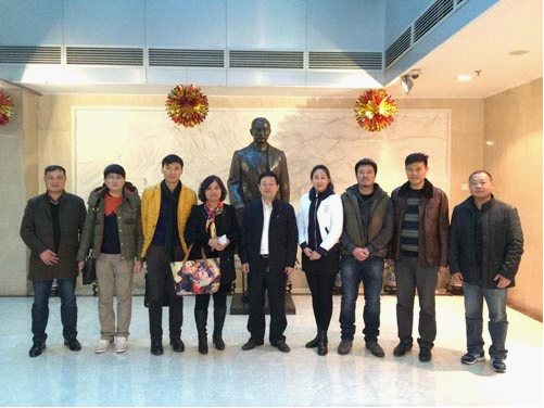 民革辽宁省直工委一行在民革中央机关合影 民革辽宁省直工委一行在民革中央机关合影