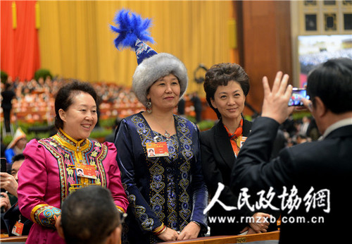 海淑兰、海丽曼、海峡