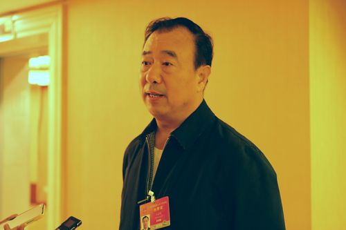 全国人大代表，河北农业大学党委副书记、校长王志刚接受中国青年网记者采访。 (2)