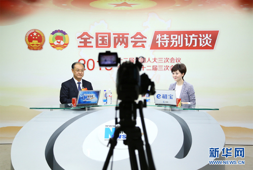 2015年3月11日，全国政协委员，中国中医科学院广安门医院党委书记、院长王阶作客新华会客厅。 新华网 李江 摄