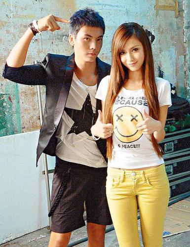 港媒曝陈伟霆死缠Angelababy 自荐做“跑男” 港媒曝陈伟霆死缠Angelababy 自荐做“跑男”