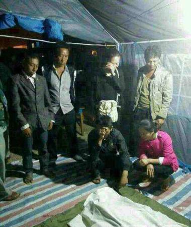 图为死亡村民家属。