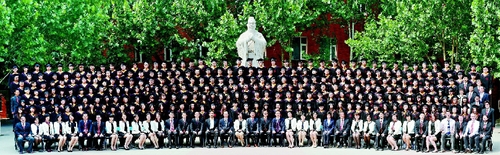 2014届毕业生合影留念