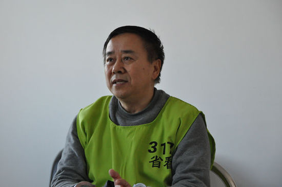 正在辽宁接受调查的王国强 正在辽宁接受调查的王国强