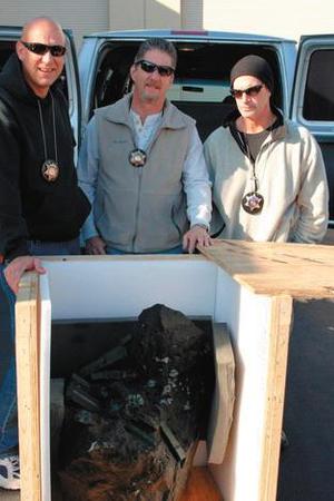 　2008年，美国洛杉矶警方寻得巴伊亚祖母绿。目前，洛杉矶警方控制着这块宝石。