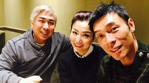 郑秀文(微博)首次公开承认已经完婚 郑秀文(微博)首次公开承认已经完婚