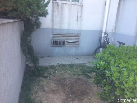 人大一学生跳楼身亡-系半年内第2次跳楼事件4 人大一学生跳楼身亡-系半年内第2次跳楼事件4