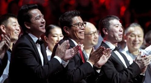 王中军在在拍卖会上  王中军在在拍卖会上