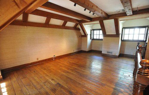 杰克逊以前的双层卧室。