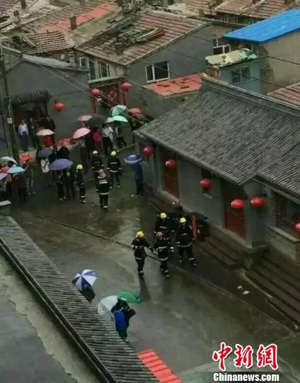 图为堡子里起火情况 网上截图 摄 图为堡子里起火情况 网上截图 摄