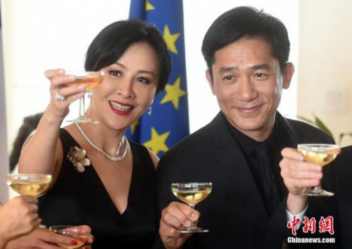 梁朝伟写影评获赞:是高考满分作文 梁朝伟写影评获赞:是高考满分作文