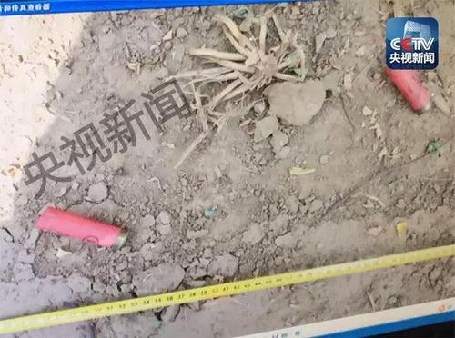 犯罪嫌疑人行凶后留下弹壳。