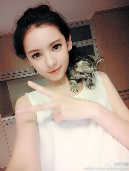 王思聪历任女友第九任：陈文婕