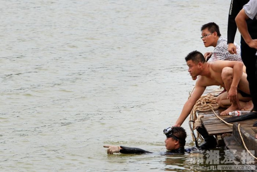 U557P4T8D7371683F107DT20150629094837 U557P4T8D7371683F107DT20150629094837