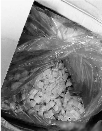 宁波查获32吨“僵尸”木瓜-冰冻已超5年3 宁波查获32吨“僵尸”木瓜-冰冻已超5年3