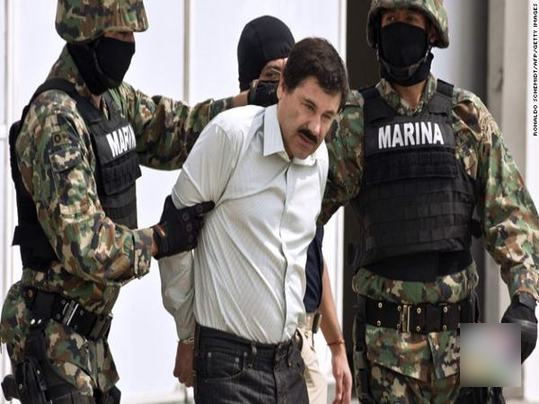 墨西哥最大毒枭通过淋浴区1.5公里暗道越狱2