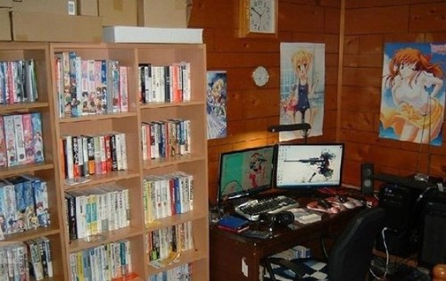 中国的宅大部分不是宅ACG，准确讲是不喜欢户外，而宅二次元的大部分也只是输入，至于输出，同人舞见唱见之类，相对少。