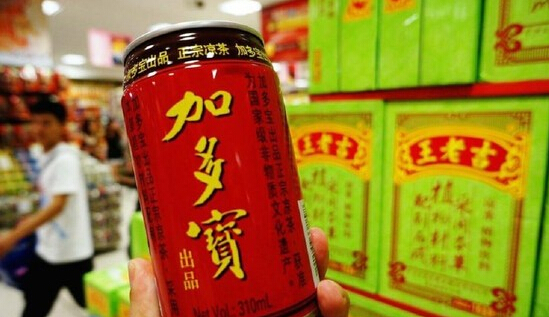 广州王老吉大健康产业有限公司27日举行新闻发布会通报，北京高院日前对王老吉起诉加多宝“七连冠”广告语虚假宣传案做出了“驳回加多宝上诉，维持原判”的终审判决。这是2012年广药集团胜诉王老吉商标仲裁案后，王老吉和加多宝一系列纠纷案件迎来的第一个终审判决，败诉方加多宝将为“七连冠”广告语付出300万元的赔偿。