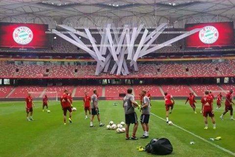 “鸟巢垮塌”消息不实 官方:只是道具