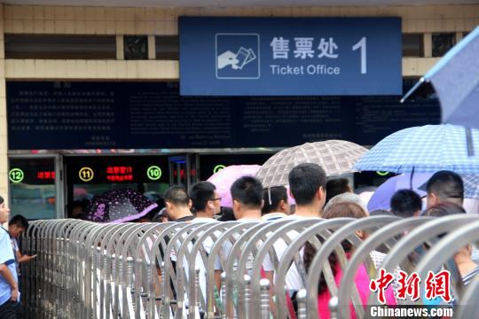 西安火车站 马智峰 摄 西安火车站 马智峰 摄