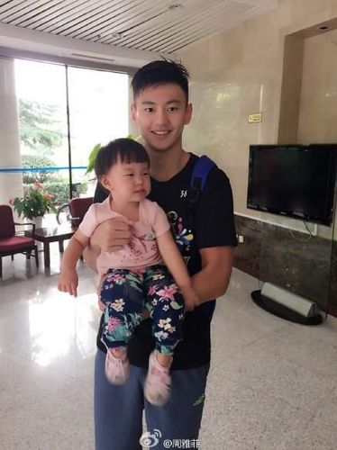 女生看宁泽涛游泳，相当于男生看林志玲洗澡