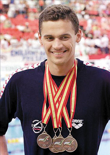 女生看宁泽涛游泳，相当于男生看林志玲洗澡