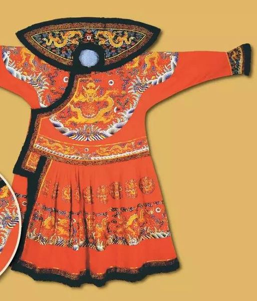 清嘉庆帝祭日朝服 清嘉庆帝祭日朝服