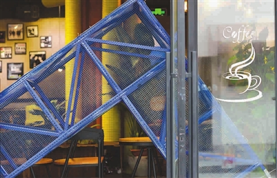 ■ 当艺术不再是咖啡馆的装饰，而成为咖啡馆的“主角”时，带给观众的又将是怎样的全新体验？