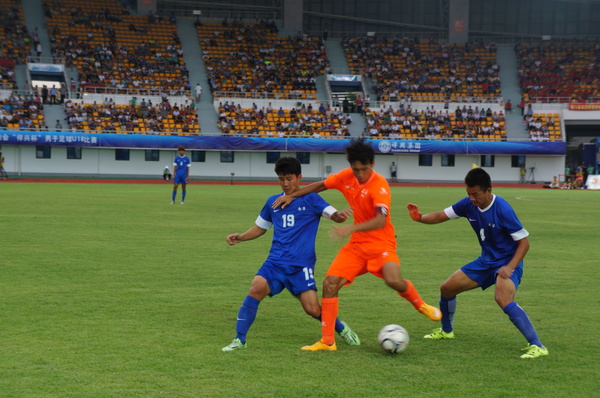 上海静安与南京在激烈角逐。3