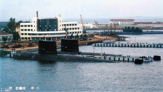 资料图:日本人偷拍我军潜艇基地 资料图:日本人偷拍我军潜艇基地
