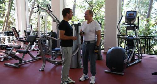 普京 梅德韦杰夫 健身