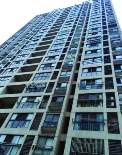 七岁男童疑玩“穿越”坠亡 网友斥脑残剧毒害深 七岁男童疑玩“穿越”坠亡 网友斥脑残剧毒害深