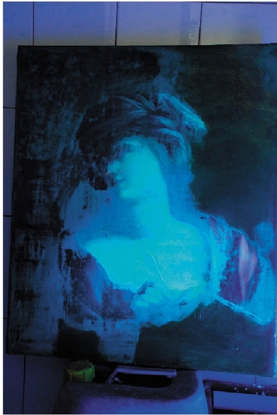 1.对作品进行紫外线检测 1.对作品进行紫外线检测