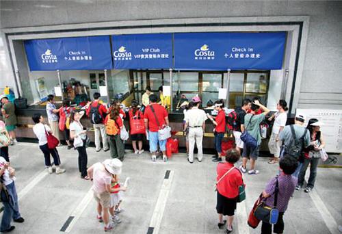 爆炸发生前天津港区域内的景象。