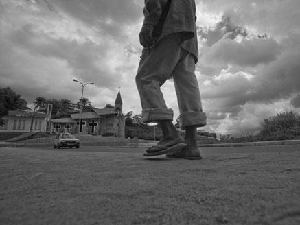 高中生出走可能真的是因为“穷” 高中生出走可能真的是因为“穷”