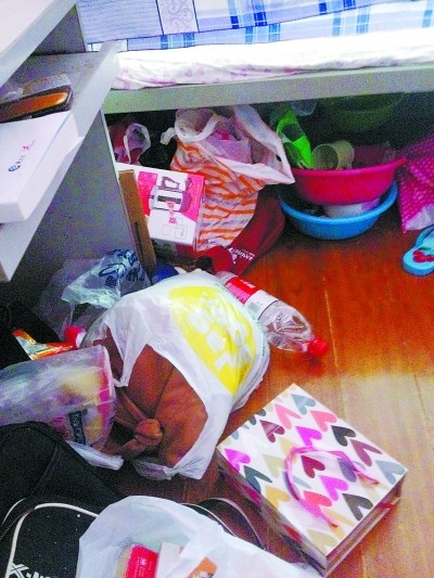 “求职公寓”成变相群租房 存安全隐患(图) “求职公寓”成变相群租房 存安全隐患(图)