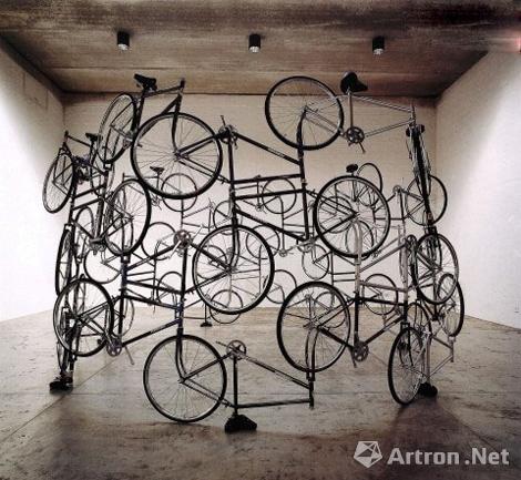 艾未未《永久自行车》 艾未未《永久自行车》