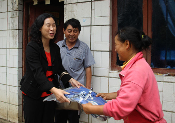 毕节市黔西县支部赴红林乡开展“一对一精准扶贫到户”工作 毕节市黔西县支部赴红林乡开展“一对一精准扶贫到户”工作