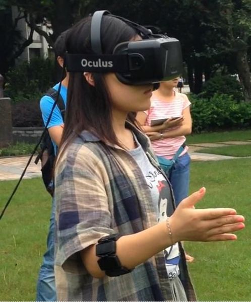 复旦学生造出意念手势协同控制无人机(图)1 复旦学生造出意念手势协同控制无人机(图)1